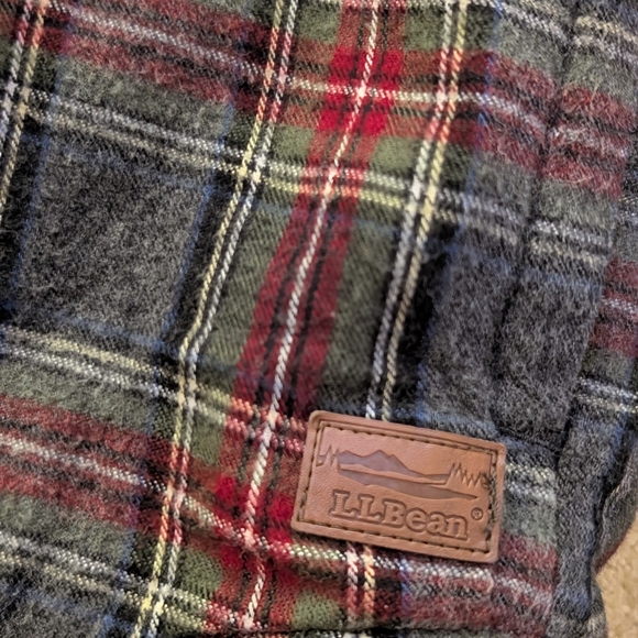 L.L. Bean Men's Casual Plaid Shacket - Picture 4 of 4